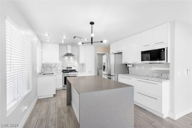 Building Photo - 9 Rue Des Champs