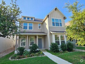 Building Photo - Beautiful 3 Bed / 3 Bath Home in North Lea...