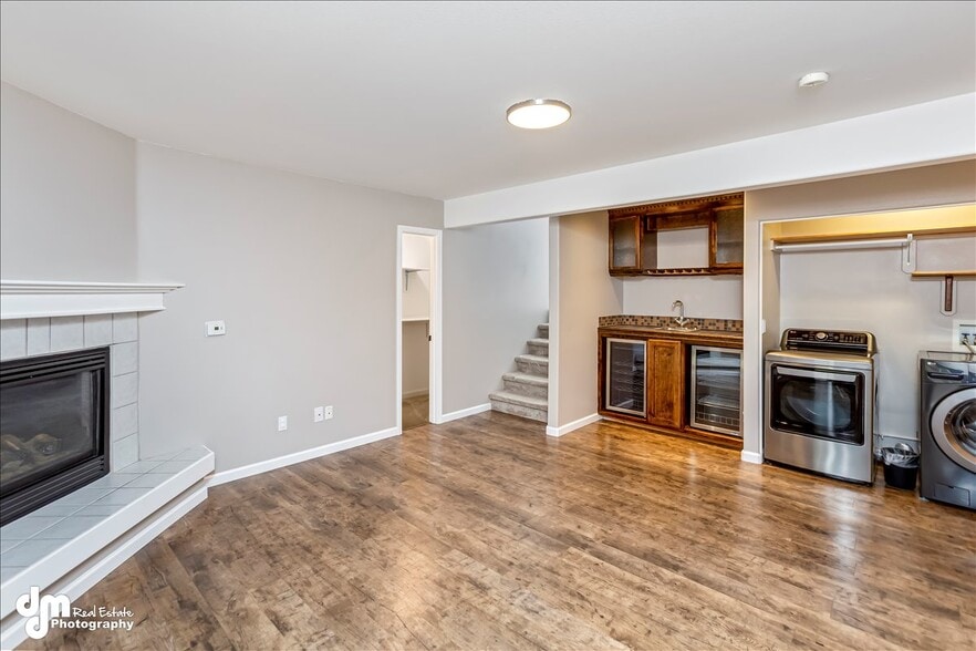 Building Photo - 8973 Northwood Park Cir