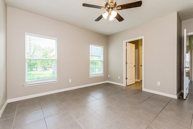 Building Photo - 126 Briarcliff Dr