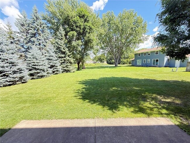 Building Photo - 415 Belle Aire Dr