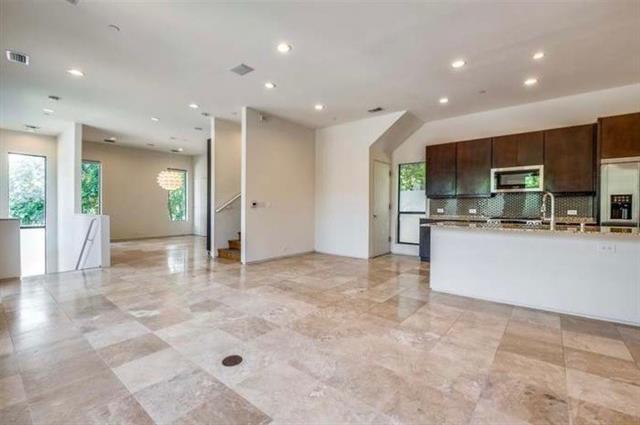 Building Photo - 4302 Deere St