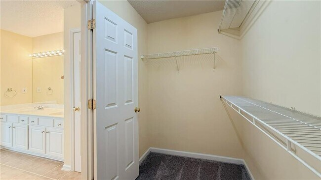 Building Photo - 3592 Gainesway Trace