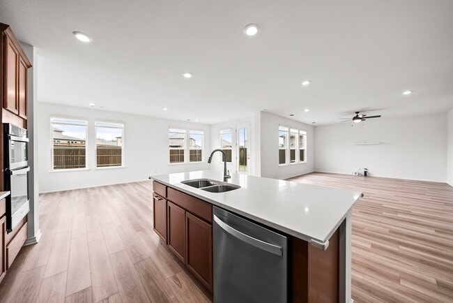 Building Photo - 424 Princewood Dr