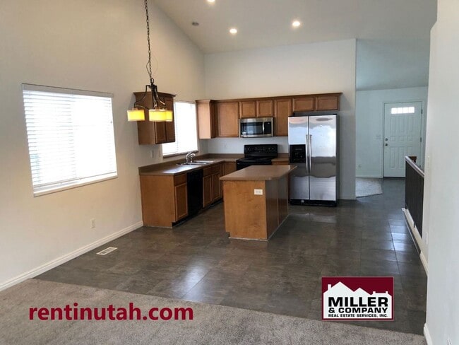 Building Photo - 10716 Pine Shadow Rd