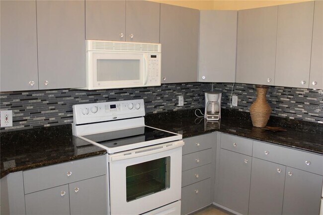Building Photo - 3115 Live Oak Ln