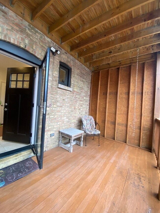 Building Photo - 1111 N Ashland Ave