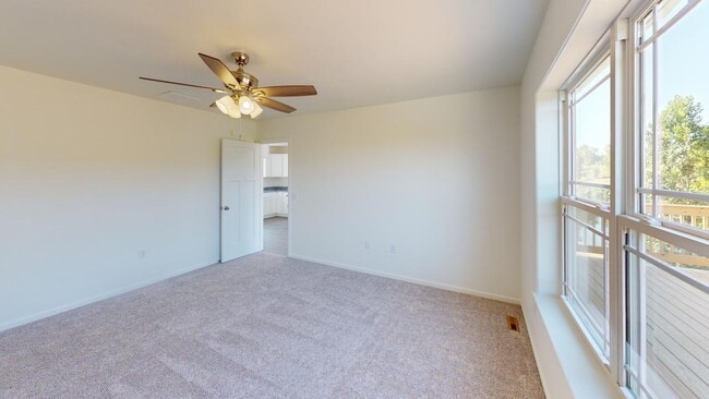 Building Photo - 124 E Sunset Cove Ln
