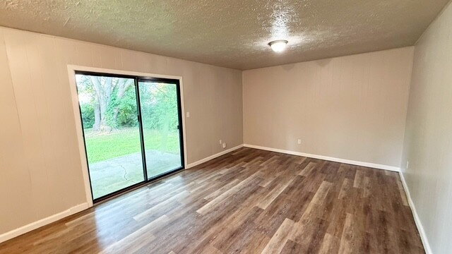 Building Photo - 10151 Ridgefield Dr