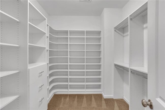 Building Photo - 3638 Moorewood Ln S E