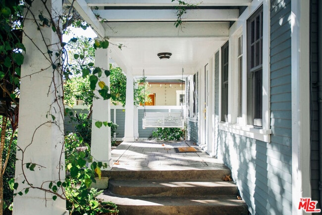 Building Photo - 13239 Addison St