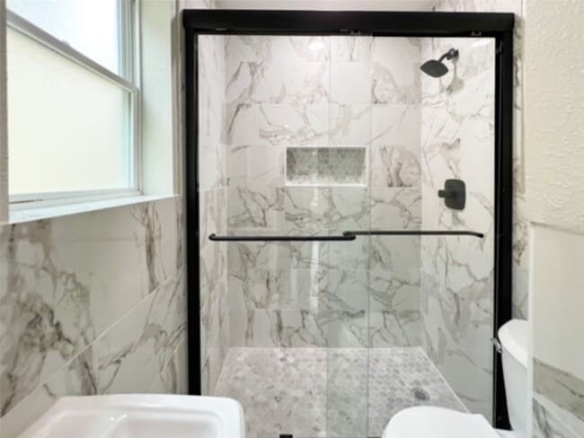 Building Photo - 4704 Greenbriar Dr