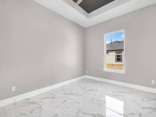 Building Photo - 3135 Kermes Dr