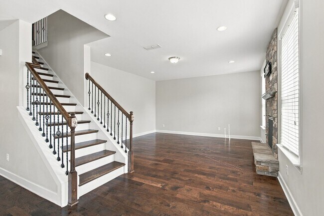 Building Photo - 4708 Venito St