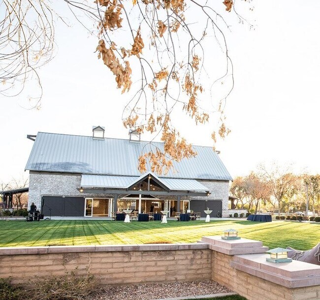Building Photo - 4127 E Thunderheart Trail