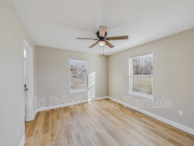 Building Photo - 2113 S Martin St