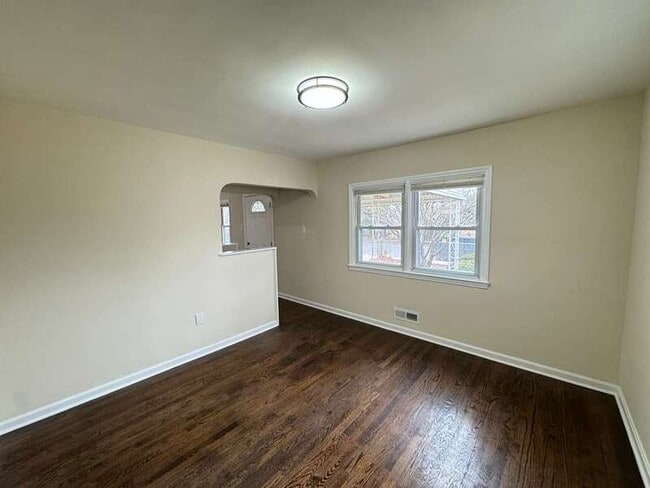 Building Photo - 316 Holy Cross Rd