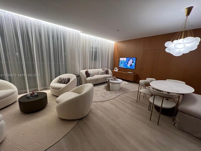 Building Photo - 31 SE 5th St