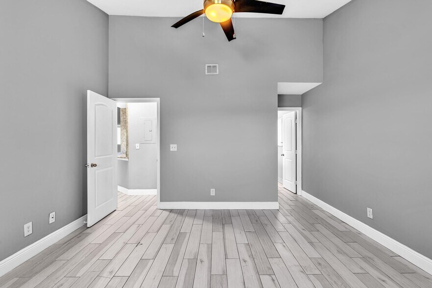 Building Photo - 3417 NW 44th St