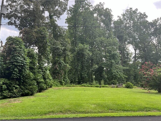 Building Photo - 6115 Reives Rd