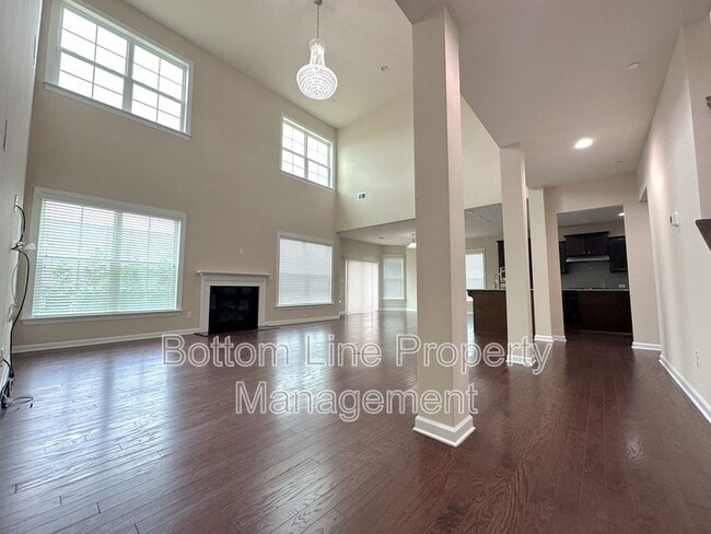 Building Photo - 1007 Anatrella Ln NW