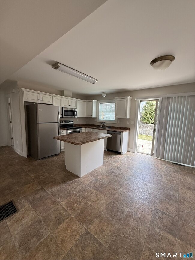 Building Photo - 783 Naugatuck Ave