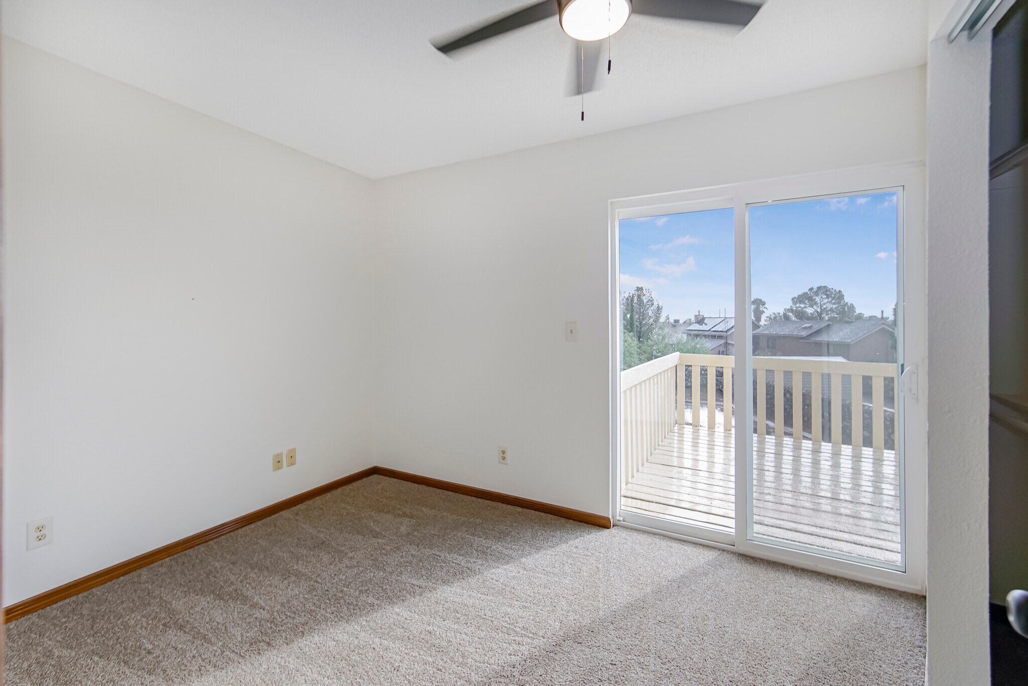 Building Photo - 929 Totonaca Ln