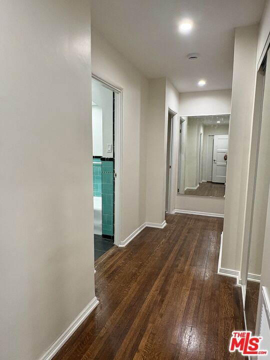 Building Photo - 170 N Orange Dr