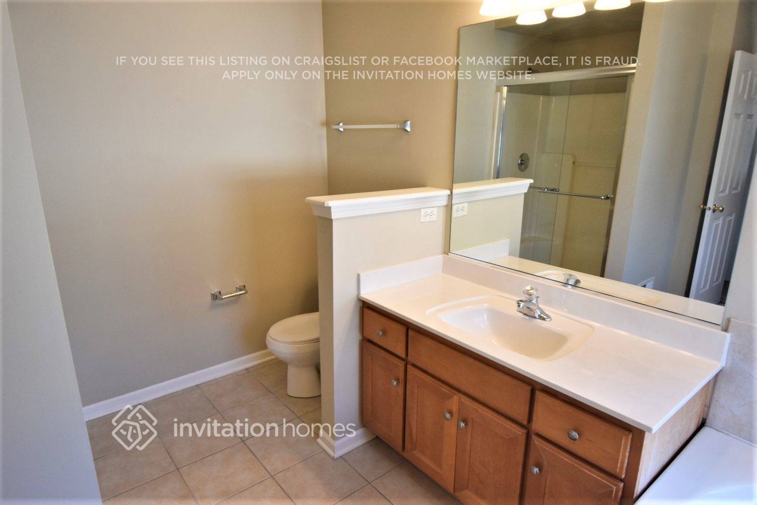 Building Photo - 16332 Hidden River Dr