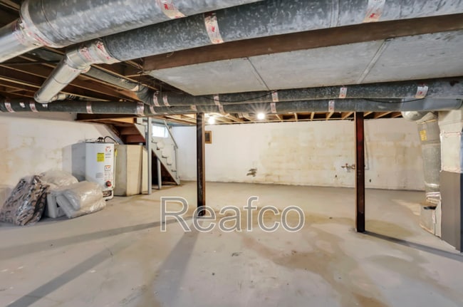 Building Photo - 397 S Chase Ave