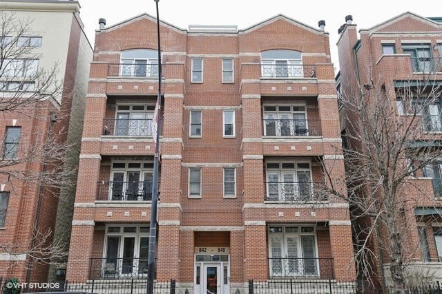 Primary Photo - 840 W Diversey Pkwy