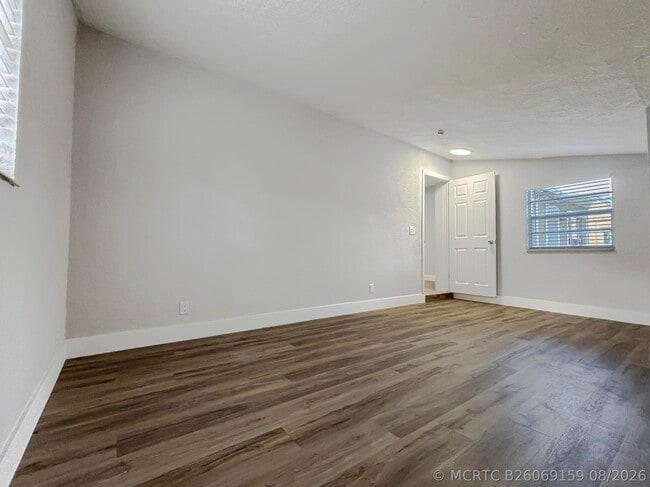 Building Photo - 6720 SW 17th St