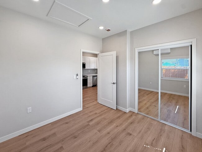 Building Photo - Stylish Newly Built 1BR/1BA ADU – In-Unit ...