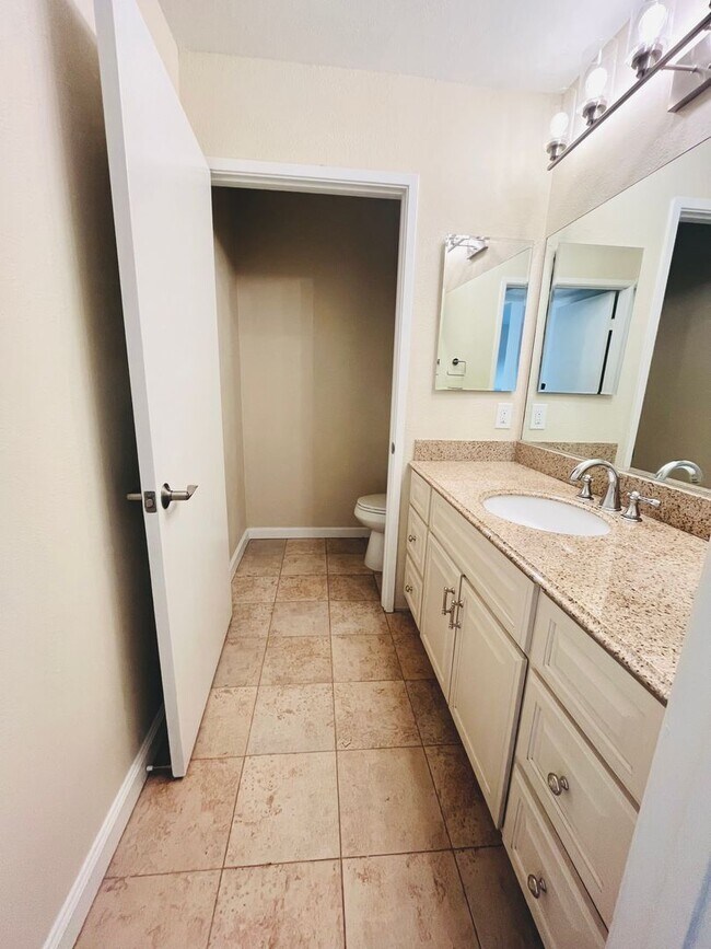 Building Photo - LA JOLLA VILLAGE LIVING! SPACIOUS 3BD/2.5BA TOWNHOME AVAILABLE JUNE for $4,795/mo!