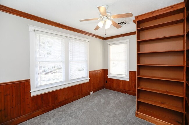 Building Photo - Spacious apartment for rent in Portsmouth ...
