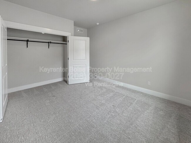 Building Photo - 152 S Koyukuk Ln