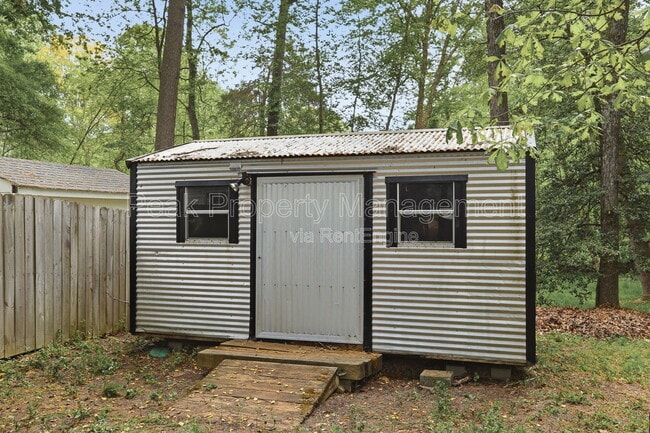 Building Photo - 2307 Providence Creek Rd