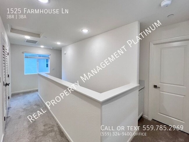 Building Photo - 1525 Farmhouse Ln