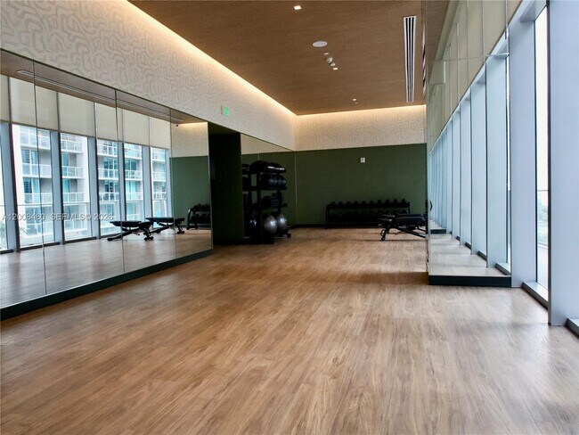 Building Photo - 77 SE 5th St