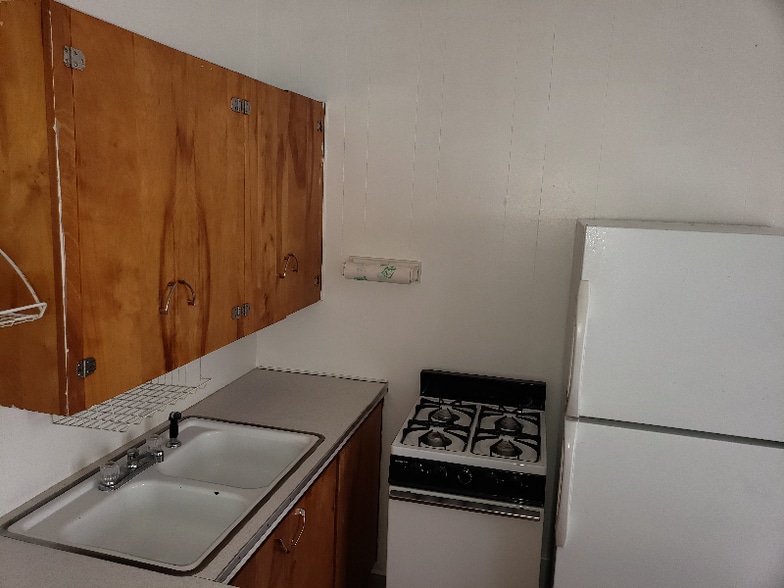 Building Photo - 208 Herbert Ave