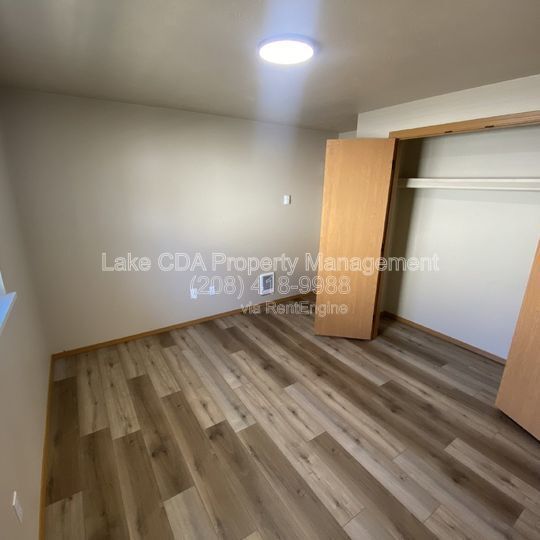 Building Photo - 1617 E 3rd Ave