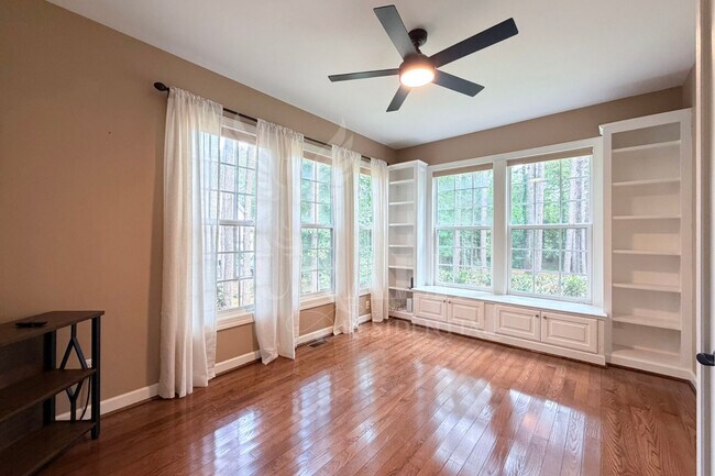 Building Photo - 5604 Pine Rock Ct