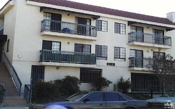 Building Photo - 10318 Commerce Ave