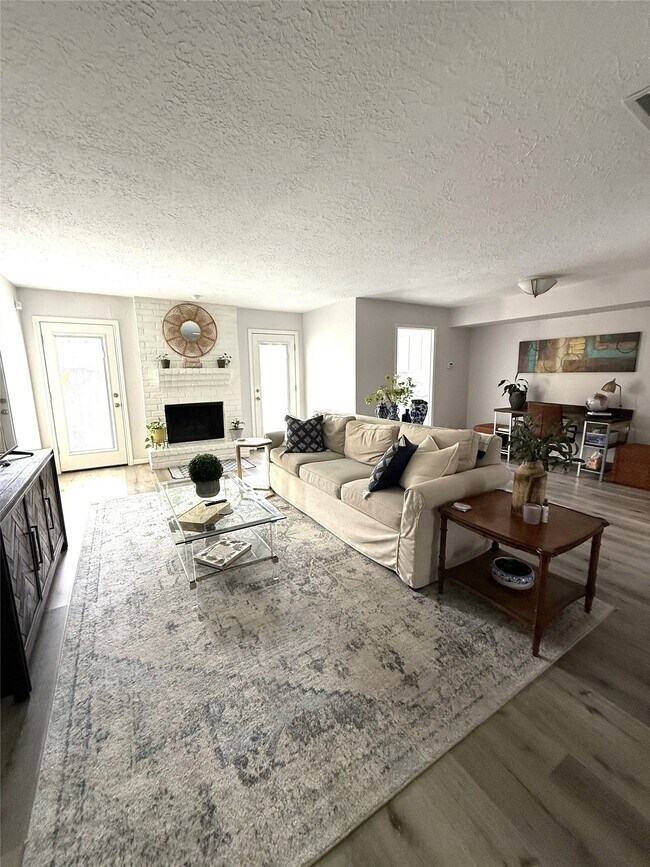 Building Photo - 14331 Still Meadow Dr