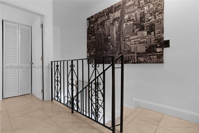 Building Photo - 6217 SW 78th St