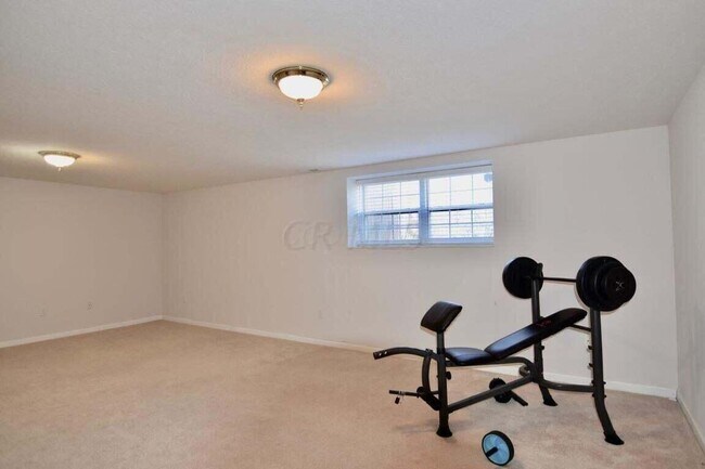 Building Photo - 674 Spring Valley Dr