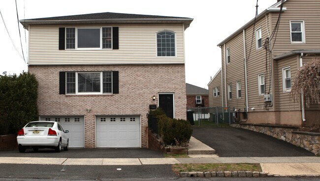 Front of the House - 25 Mechanic St