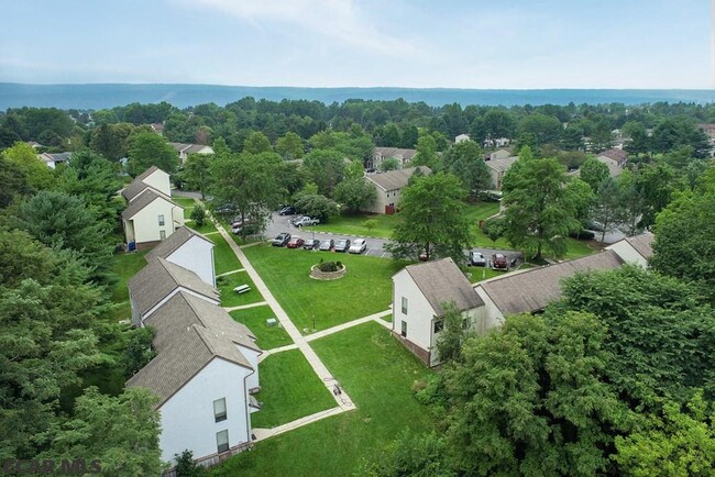 Building Photo - Imperial Townhomes LLC