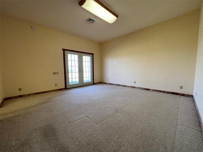 Building Photo - 333 Co Rd 497