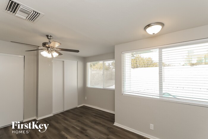 Building Photo - 4050 E Walatowa St